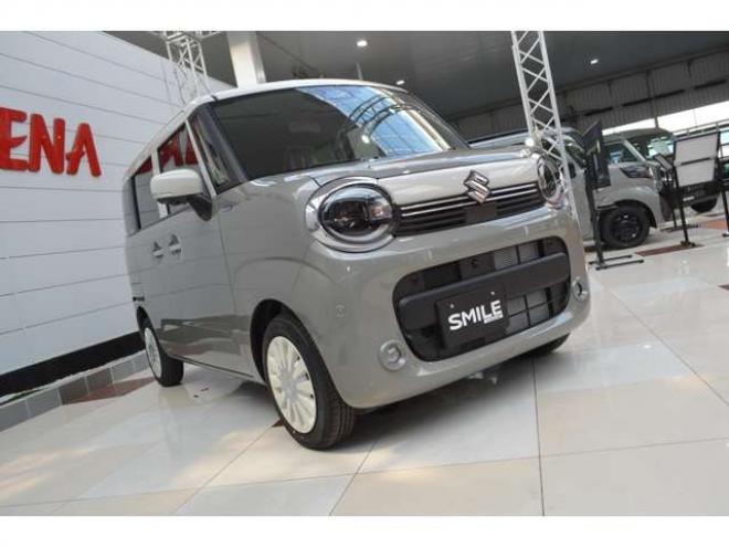 ワゴンRスマイルハイブリッド X 4WD　クリームコーデセーフティサポートスズキコネクト対応9インチ全方位ナビLEDハイブリット4WDセーフティサポート搭載アイドリングストップハイビームアシストLEDライト両側オートスライドドアパーキングセンサー 登録済未使用車 660