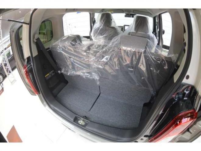 ワゴンRスマイルハイブリッド X 4WD　クリームコーデセーフティサポートスズキコネクト対応9インチ全方位ナビLEDハイブリット4WDセーフティサポート搭載アイドリングストップハイビームアシストLEDライト両側オートスライドドアパーキングセンサー 登録済未使用車 660