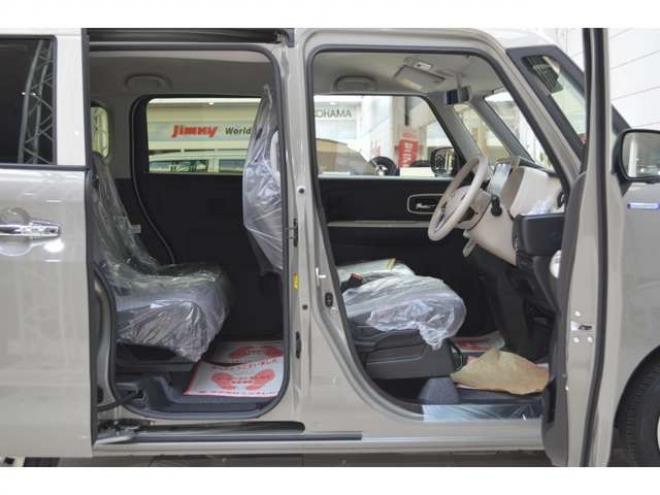 ワゴンRスマイルハイブリッド X 4WD　クリームコーデセーフティサポートスズキコネクト対応9インチ全方位ナビLEDハイブリット4WDセーフティサポート搭載アイドリングストップハイビームアシストLEDライト両側オートスライドドアパーキングセンサー 登録済未使用車 660