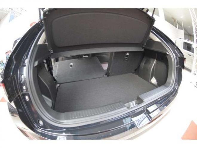 フロンクス1.5 4WD　ワンオーナー車ハイブリット4WDセーフティサポート搭載4WDスズキコネクト対応通信機装着車アダプティブクルーズコントロール全方位モニター付き9インチナビTVバックカメラハイビームアシストLEDライト 1500