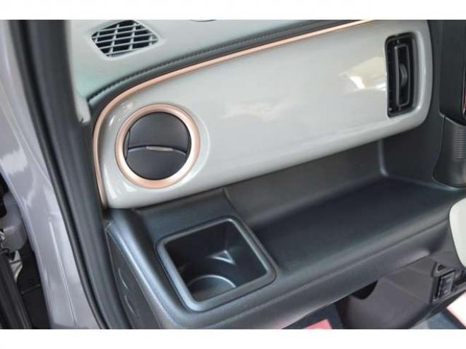 ワゴンRスマイルハイブリッド X 4WD　届出済未使用車ハイブリッド4WDセーフティプラスパッケージ全方位モニター9インチナビTVバックカメラ両側オートスライドドアアダプティブクルーズコントロールヘッドアップディスプレイ 660