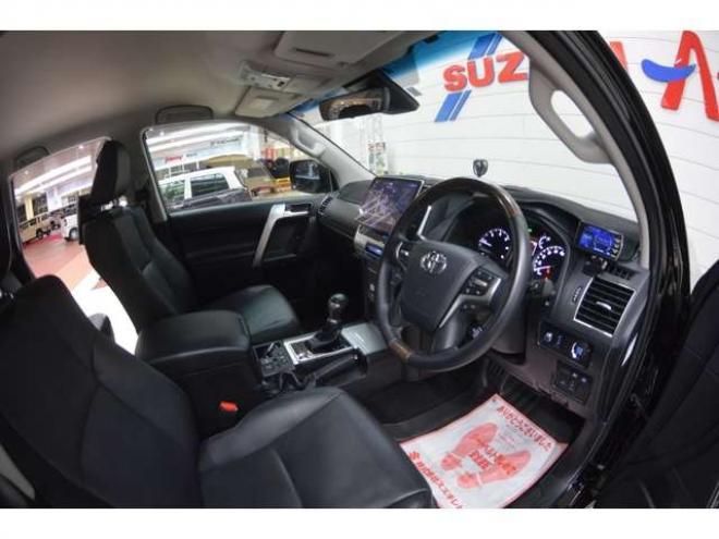 ランドクルーザープラド 2.8 TX Lパッケージ マットブラック エディション ディーゼルターボ 4WD　ワンオーナー車ディーゼルターボ4WD黒革シートビックX11インチナビTVバックカメラ後席モニタープリクラッシュセーフティ後退時ブレーキサポートサポートクルーズコントロールハイビームアシストLEDライト 2800