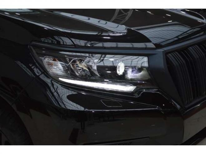 ランドクルーザープラド 2.8 TX Lパッケージ マットブラック エディション ディーゼルターボ 4WD　ワンオーナー車ディーゼルターボ4WD黒革シートビックX11インチナビTVバックカメラ後席モニタープリクラッシュセーフティ後退時ブレーキサポートサポートクルーズコントロールハイビームアシストLEDライト 2800