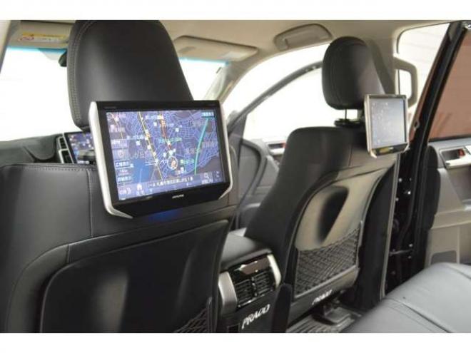 ランドクルーザープラド 2.8 TX Lパッケージ マットブラック エディション ディーゼルターボ 4WD　ワンオーナー車ディーゼルターボ4WD黒革シートビックX11インチナビTVバックカメラ後席モニタープリクラッシュセーフティ後退時ブレーキサポートサポートクルーズコントロールハイビームアシストLEDライト 2800