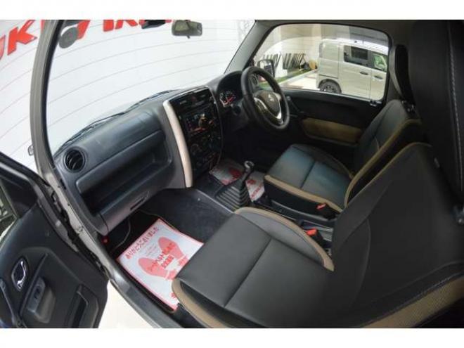 ジムニーランドベンチャー 4WD　ワンオーナー特別仕様車5速マニュアル4WDターボハーフレザーシートヒーターETCドライブレコーダー 660