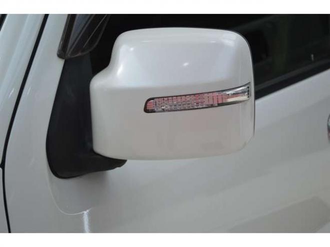 ジムニーランドベンチャー 4WD　ワンオーナー特別仕様車パートタイム4WDターボSDナビTVハーフレザーシートヒーター禁煙車マッドフラップ純正16インチアルミホイル 660