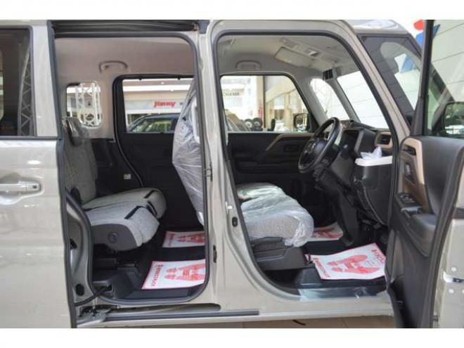 スペーシアハイブリッド X 4WD　全方位モニタ-ナビセーフティSコネクト対応ハイブリット4WDセーフティサポート搭載アイドリングストップ横滑り防止装置ハイビームアシストLEDライト両側オートスライドドアパーキングセンサー 登録済未使用車 660