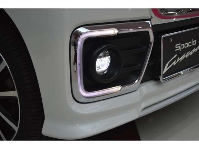 スペーシアカスタム ハイブリッド XSターボ 4WD　ワンオーナー車ハイブリッド4WDターボセーフティサポート搭載デュアルカメラブレーキサポート後退時ブレーキサポート両側オートスライドドア全方位モニター付8インチナビTVバックカメラアダプティブクルコンLED 660