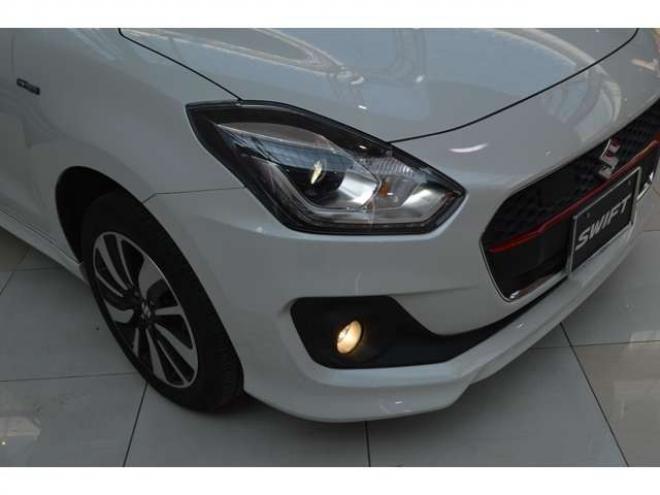 スイフト1.2 ハイブリッド RS セーフティパッケージ装着車 4WD　ワンオーナー車ハイブリット4WDセーフティサポート搭載アイドリングストップ横滑り防止装置パドルシフトアダプティブクルーズコントロールLEDライトETCシートヒーター 1200