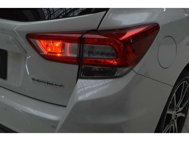 インプレッサスポーツ 2.0 i-L アイサイト 4WD　ワンオーナー車アイサイト搭載4WDアイドリングストップ後退時ブレーキサポート全方位モニター付8インチナビTVバックカメラアダプティブクルーズコントロールETC20パドルシフト 2000