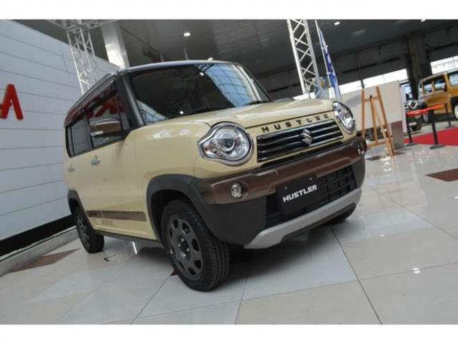 ハスラーワンダラー 4WD　ワンオーナー特別仕様4WDセーフティサポート搭載アイドリングストップ横滑り防止装置LEDライトシートヒーターCDウインカーミラーヒーター 660