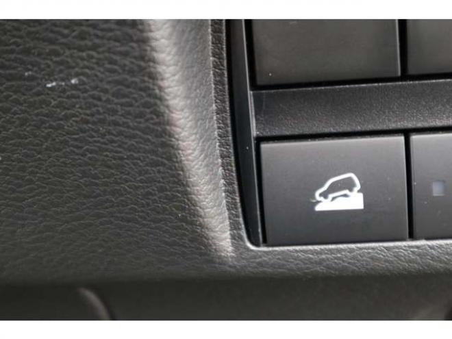 eKクロススペースM 4WD　オーディオレス　LEDヘッドライト　衝突軽減ブレーキ　車線逸脱警報機能　パーキングソナー 660