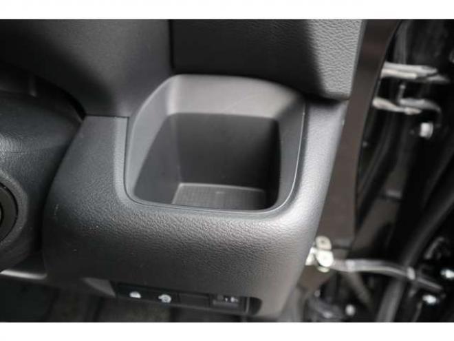 eKクロススペースM 4WD　オーディオレス　LEDヘッドライト　衝突軽減ブレーキ　車線逸脱警報機能　パーキングソナー 660