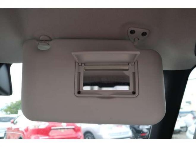 eKクロススペースM 4WD　オーディオレス　LEDヘッドライト　衝突軽減ブレーキ　車線逸脱警報機能　パーキングソナー 660