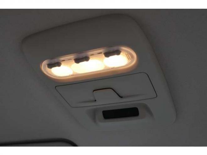 eKクロススペースM 4WD　オーディオレス　LEDヘッドライト　衝突軽減ブレーキ　車線逸脱警報機能　パーキングソナー 660