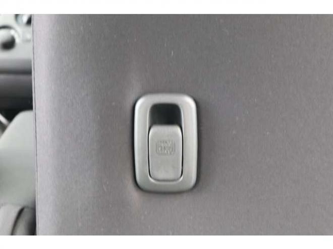 eKクロススペースM 4WD　オーディオレス　LEDヘッドライト　衝突軽減ブレーキ　車線逸脱警報機能　パーキングソナー 660