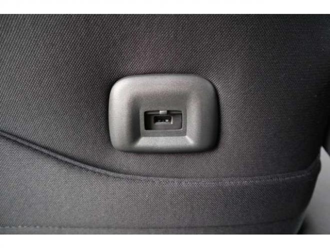 eKクロススペースM 4WD　オーディオレス　LEDヘッドライト　衝突軽減ブレーキ　車線逸脱警報機能　パーキングソナー 660