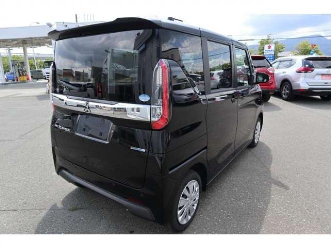 eKクロススペースM 4WD　オーディオレス　LEDヘッドライト　衝突軽減ブレーキ　車線逸脱警報機能　パーキングソナー 660