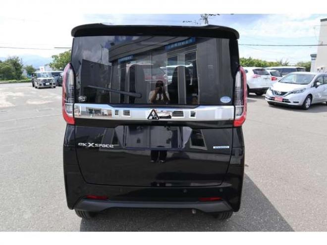 eKクロススペースM 4WD　オーディオレス　LEDヘッドライト　衝突軽減ブレーキ　車線逸脱警報機能　パーキングソナー 660