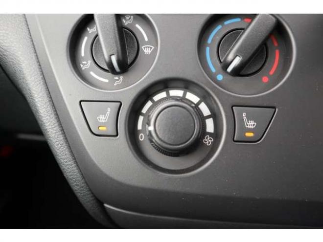 eKクロススペースM 4WD　CDプレイヤー　シートヒーター　LED 660