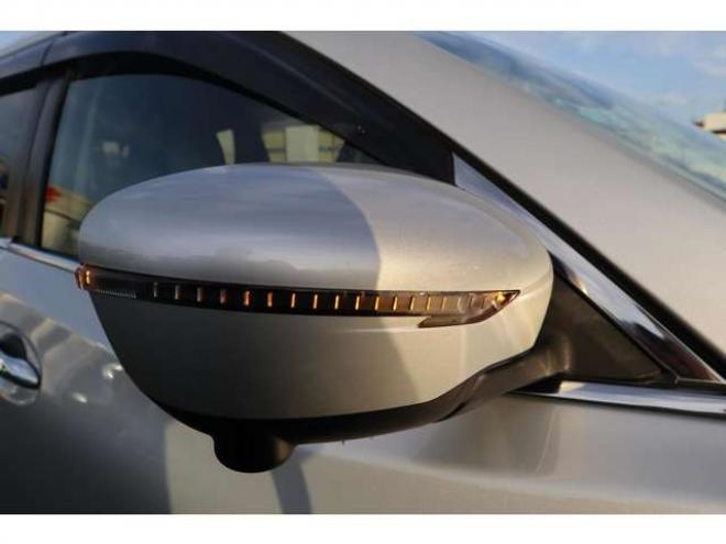 エクストレイル2.0 20S ハイブリッド 4WD　純正フルセグナビ　ETC　アラウンドビューカメラ　パーキングアシスト　ヒルディセントコントロール　クルーズコントロール　パーキングソナー 2000