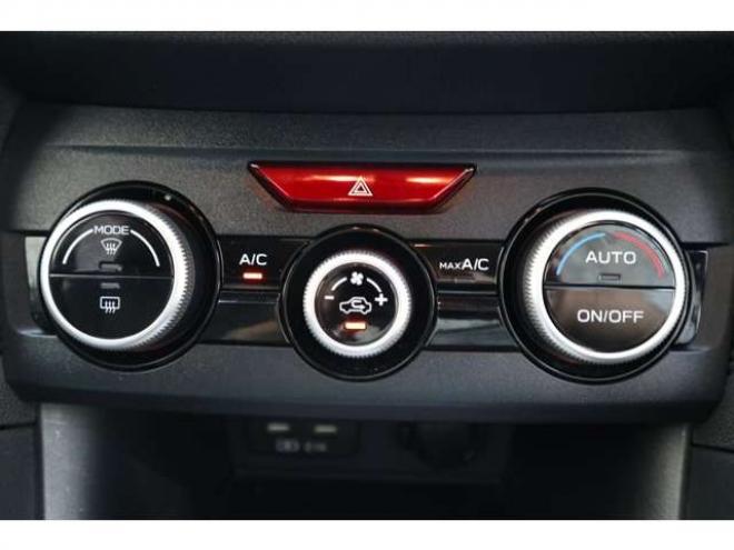 インプレッサスポーツ 1.6 i-L アイサイト 4WD　社外ナビ　バックカメラ　ETC　パドルシフト　電動パーキングブレーキ　アイサイト　アダプティブクルーズコントロール 1600