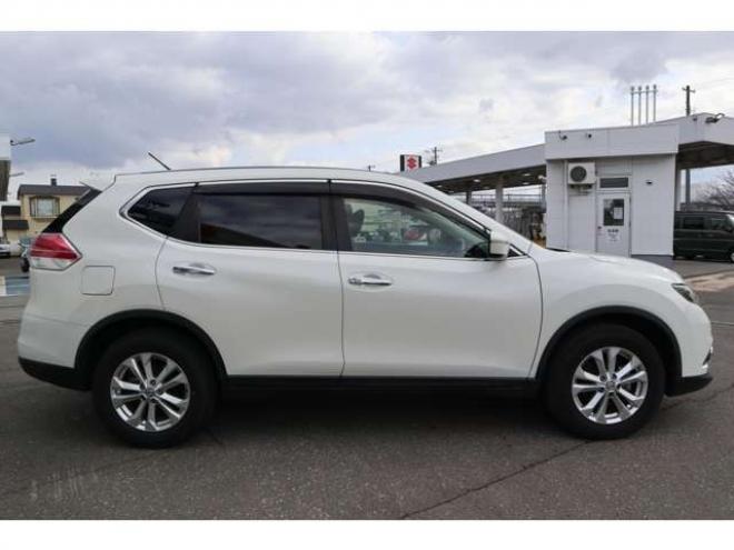 エクストレイル2.0 20X エマージェンシーブレーキパッケージ 2列車 4WD　社外ナビ　バックカメラ　前側ドラレコ 2000