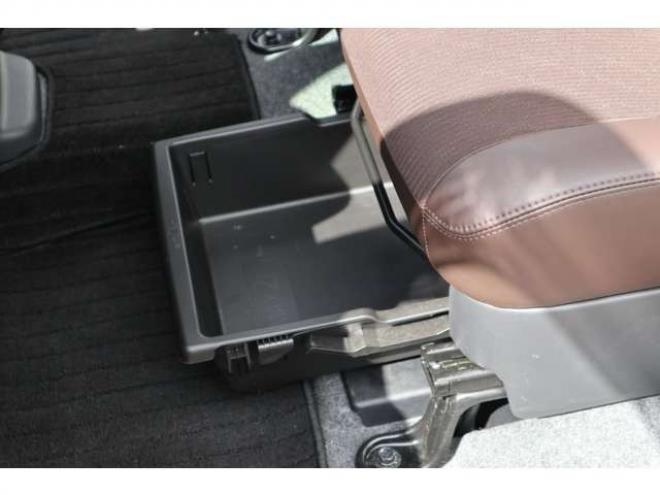 デイズルークスハイウェイスターX Vセレクション 4WD　アラウンドビューモニター(ルームミラー)　両側電動スライドドア　シートヒーター　LEDヘッドライト　エマージェンシーブレーキ 660