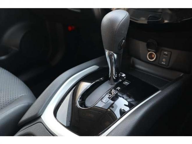 エクストレイル2.0 20S ハイブリッド 4WD　純正フルセグナビ　全方位モニター　ETC インテリジェントルームミラー　ヒルディセントコントロール 2000