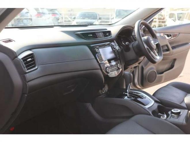 エクストレイル2.0 20S ハイブリッド 4WD　純正フルセグナビ　全方位モニター　ETC インテリジェントルームミラー　ヒルディセントコントロール 2000