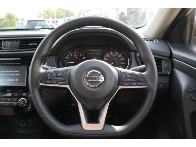 エクストレイル2.0 20S ハイブリッド 4WD　純正フルセグナビ　全方位モニター　ETC インテリジェントルームミラー　ヒルディセントコントロール 2000