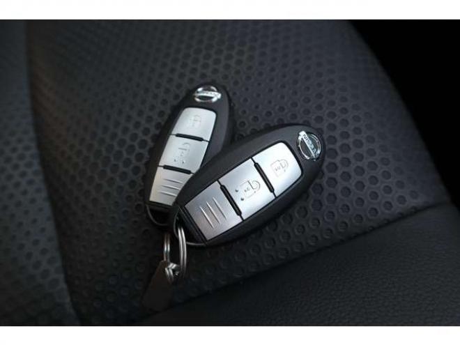 エクストレイル2.0 20S ハイブリッド 4WD　純正フルセグナビ　全方位モニター　ETC インテリジェントルームミラー　ヒルディセントコントロール 2000