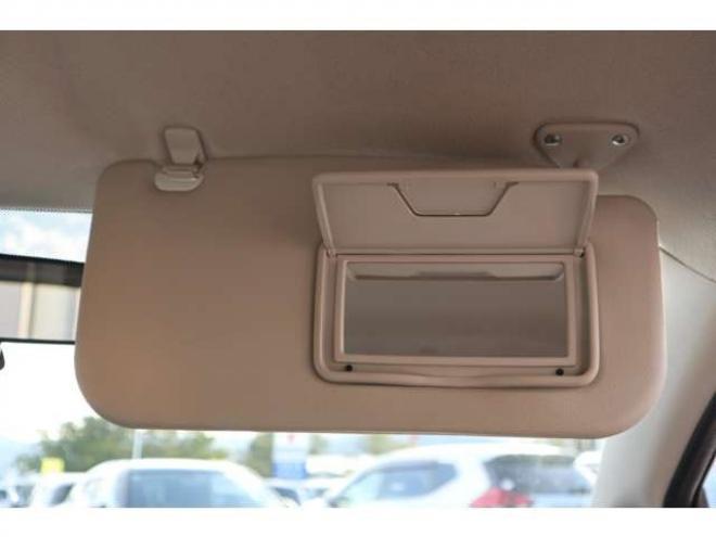 デイズS 4WD　CDプレイヤー　エマージェンシーブレーキ　運転席シートヒーター　踏み間違い衝突防止アシスト 660