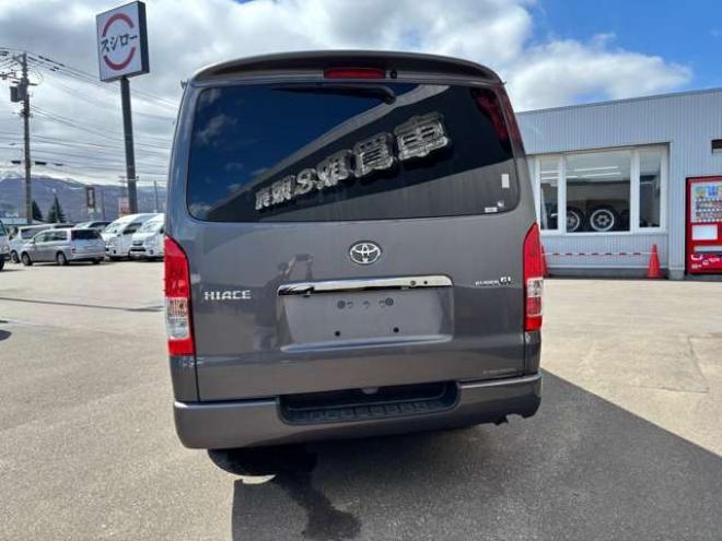 ハイエースバン2.8 スーパーGL ダークプライムII ロングボディ ディーゼルターボ 4WD　グレーメタリック　415COBRAクリーンルック3フロントスポイラー　ステージ2ルーフスポイラー　バッドフェイスBY2ボンネット　バッドラッカー17インチAW　ヨコハマPARADA17インチホワイトレター 2800