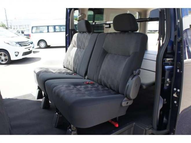 キャラバン2.4 AUTECH エクステリア セレクション ロングボディ ディーゼルターボ 4WD　エクステリアセレクション4WD　Bodyline新作17インチAW&薄型オーバーフェンダー&ベッドキットTYPE2　ヨコハマPARADA215/60R17 登録済未使用車 2400