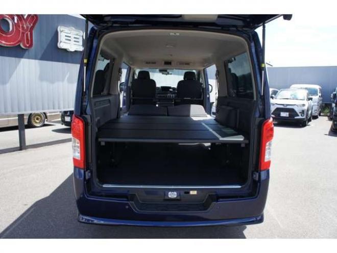 キャラバン2.4 AUTECH エクステリア セレクション ロングボディ ディーゼルターボ 4WD　エクステリアセレクション4WD　Bodyline新作17インチAW&薄型オーバーフェンダー&ベッドキットTYPE2　ヨコハマPARADA215/60R17 登録済未使用車 2400