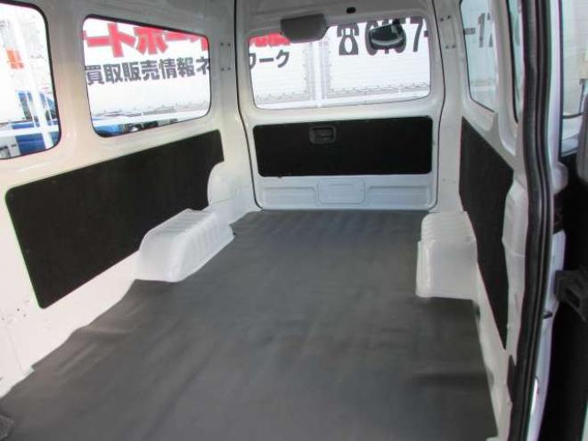 キャラバンNV350 2.5 DX スーパーロングボディ ハイルーフ ディーゼルターボ 4WD　パートタイム4WD/ETC/フルセグTV/バックカメラ/キーレス/純正エンジンスターター/両側スライドドア 2500