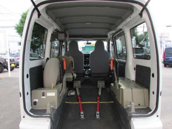 ハイゼットカーゴ スローパー(リアシートレス)+　折り畳み補助シート 福祉車両 4WD 660