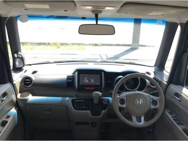 N-BOXG ターボパッケージ 4WD　パワスラ　スマートキー　クルーズコントロール　ドラレコ　バックカメラ　メモリーナビ　ETC　電動格納ミラー　オートライト　横滑り防止　アイドリングストップ　パナソニックフルセグTV　メモリナビ　Bluetooth 660
