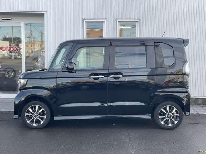 N-BOXカスタム 660 G L ホンダセンシング 4WD　純正ナビ・TV　バックカメラ　両側パワスラ　純正エンジンスターター　プッシュスタート　クルコン　ETC　LEDヘッドライト　フォグランプ　シートヒーター　ドラレコ　bluetooth 660