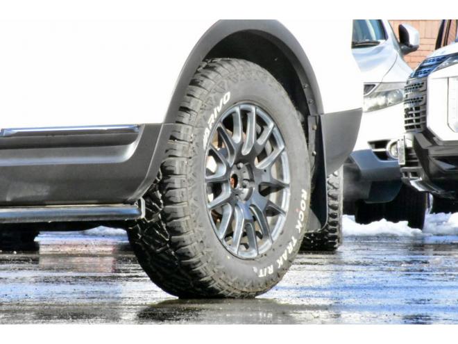 エクスプローラー4WD　リミテッド　委託販売　夏/冬タイヤ　