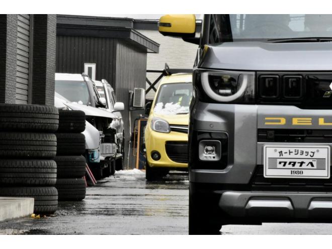 デリカミニデリマルパッケージ　4WD　新車展示　寒冷地仕様　12.3インチメーカーナビ　ETC2.0　純正ドライブレコーダー　イエローデカールパック