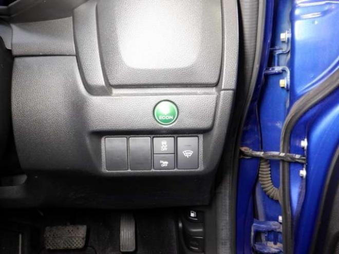 フィット1.5 ハイブリッド Fパッケージ 4WD　ナビ・TV・Bluetooth・LEDヘッドライト・ワイパーデアイサー・純正エンスタ・フォグランプ・スマートキー・プッシュスタート・寒冷地仕様 1500