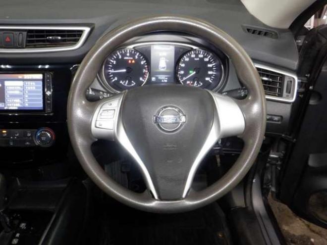 エクストレイル2.0 20S 2列車 4WD　ナビ・TV・B/T・Bカメラ・Aストップ・ライトレベライザー・ECOモード・VDC・カプロンシート・キーレス・社外AW 2000