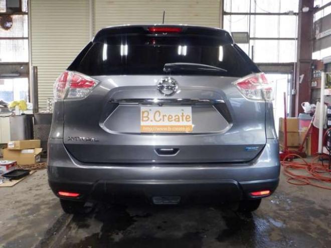 エクストレイル2.0 20S 2列車 4WD　ナビ・TV・B/T・Bカメラ・Aストップ・ライトレベライザー・ECOモード・VDC・カプロンシート・キーレス・社外AW 2000