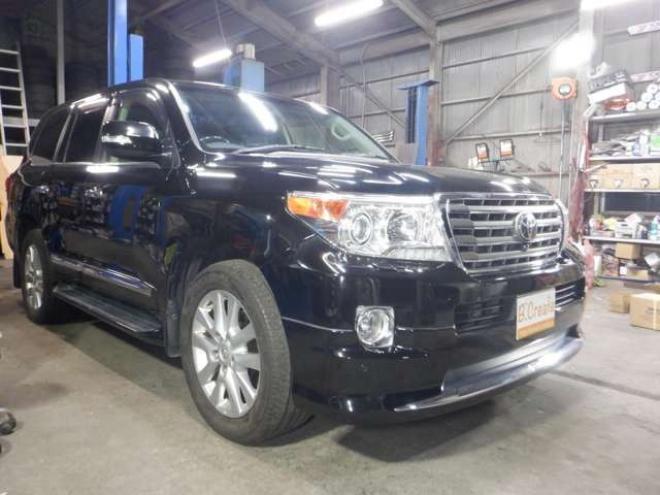 ランドクルーザー200 4.6 ZX 4WD　本州仕入・ナビ・TV・B/T・サンルーフ・革　Bカメラ・ガナドールマフラー・ヒッチメンバー・シートヒーター・エアコン・電動シート・電動リアゲート 4600