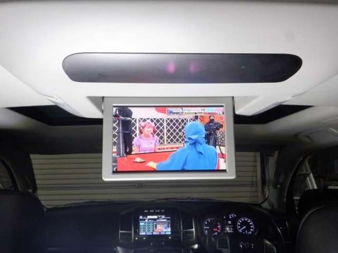 ランドクルーザー200 4.6 ZX 4WD　本州仕入・ナビ・TV・B/T・サンルーフ・革　Bカメラ・ガナドールマフラー・ヒッチメンバー・シートヒーター・エアコン・電動シート・電動リアゲート 4600