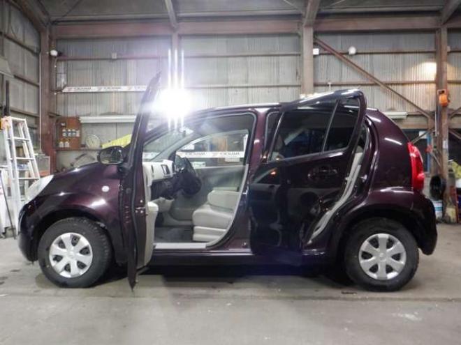 パッソ1.0 X 4WD　ナビ・TV・B/T・エンスタ・デアイサー・寒冷地仕様・純正エンスタ・ワイパーデアイサー・スマートキー・ライトレベライザー・ドアバイザー 1000