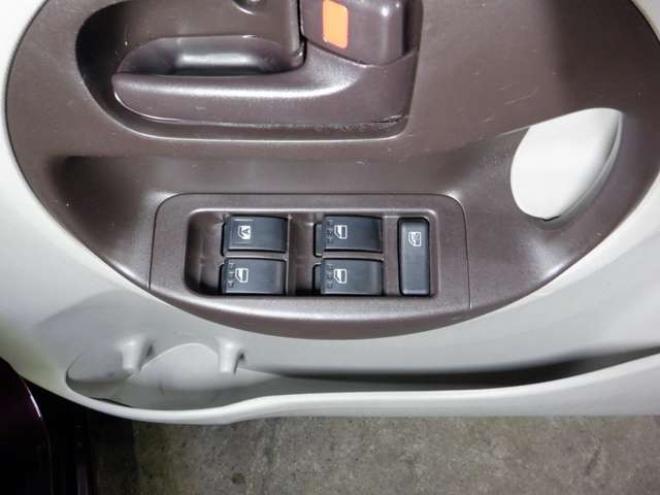 パッソ1.0 X 4WD　ナビ・TV・B/T・エンスタ・デアイサー・寒冷地仕様・純正エンスタ・ワイパーデアイサー・スマートキー・ライトレベライザー・ドアバイザー 1000