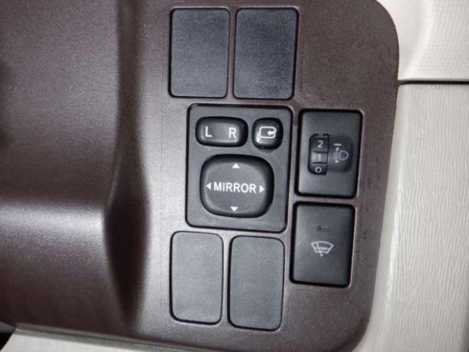 パッソ1.0 X 4WD　ナビ・TV・B/T・エンスタ・デアイサー・寒冷地仕様・純正エンスタ・ワイパーデアイサー・スマートキー・ライトレベライザー・ドアバイザー 1000